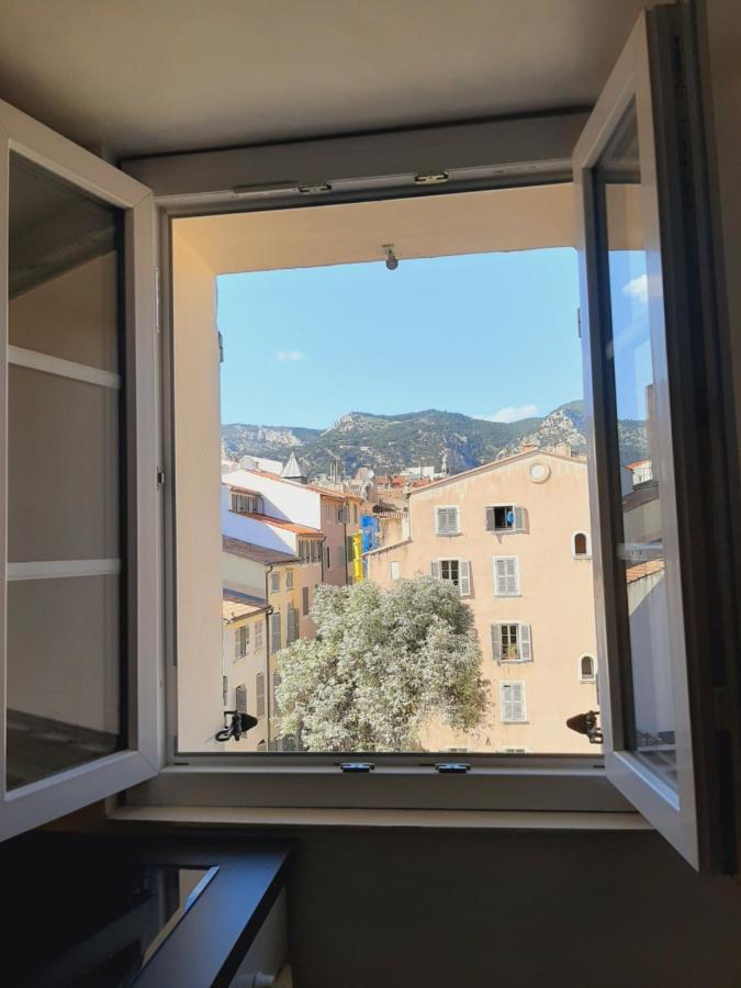 T2 Centre Ville Vue Faron 40M2 En Zone Pietonne 4Eme Etage Toulon Exterior photo